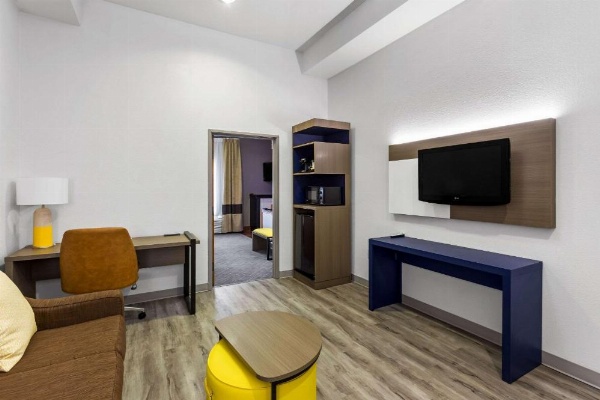 Comfort Inn & Suites Kenosha-Pleasant Prairie image 18