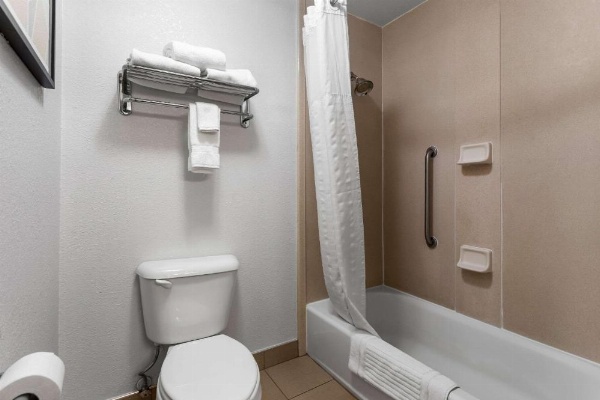 Comfort Inn & Suites Kenosha-Pleasant Prairie image 8